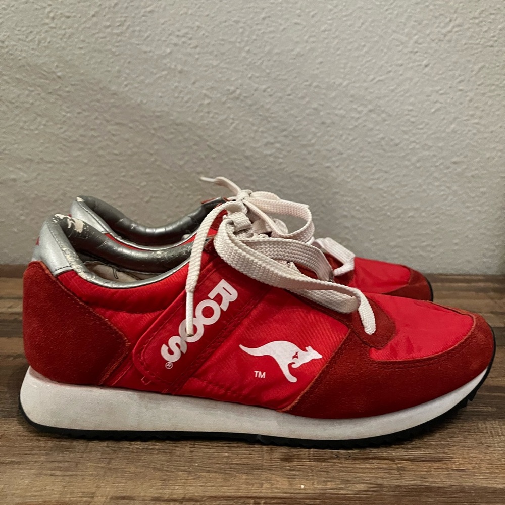 Kangaroos, vintage shoes with zipper on side
